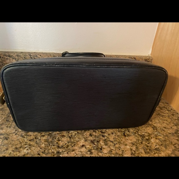 Louis Vuitton Alma Handbag Epi Leather (black) - Picture 8 of 9